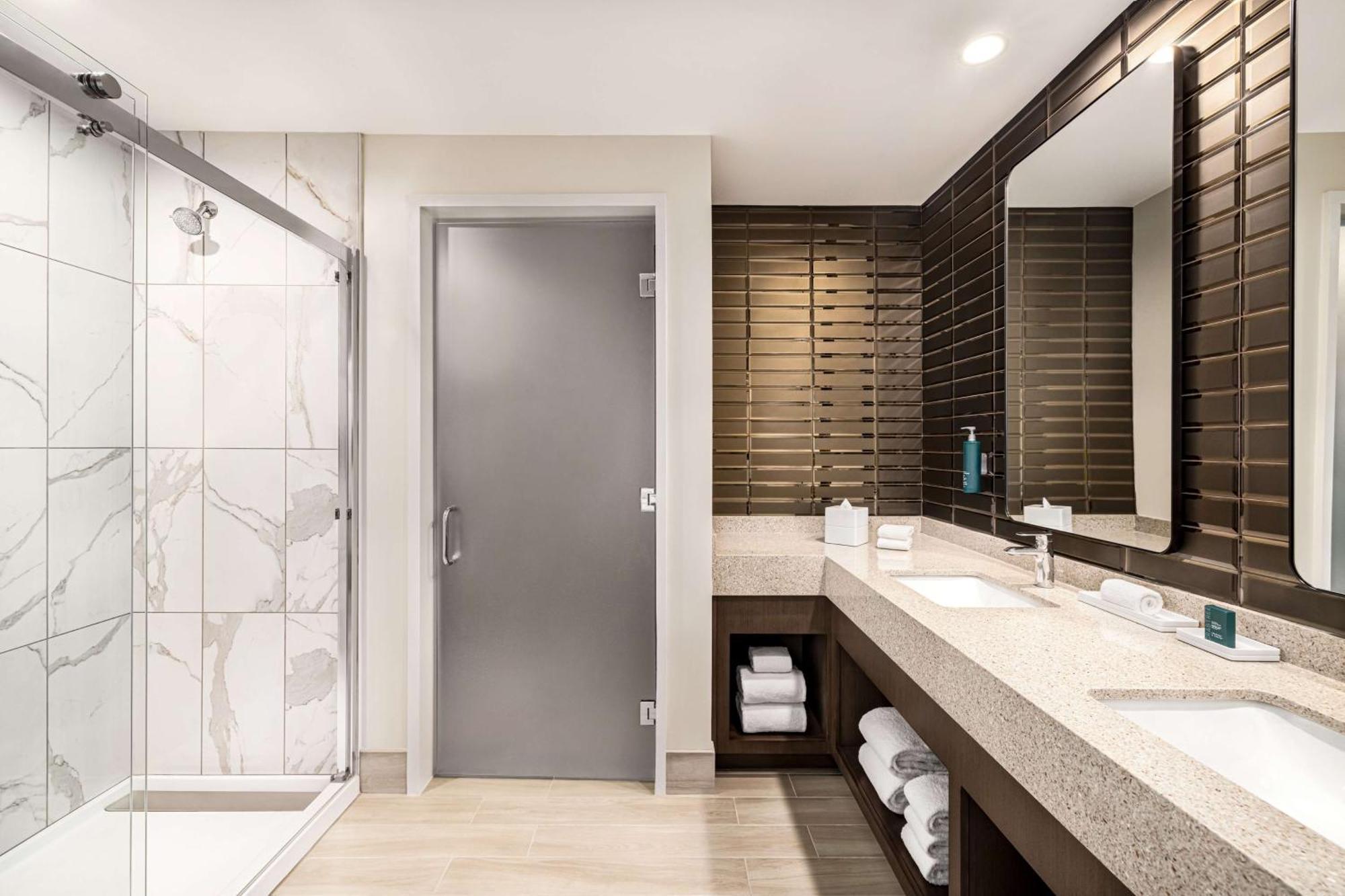 Hilton Bna Nashville Airport Terminal מראה חיצוני תמונה